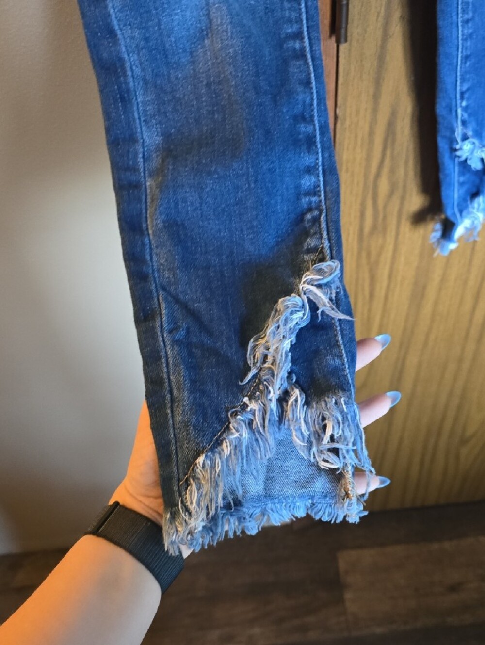 KanCan Blue Cropped Ankle Jeans with Distressed Fringe Hem - Picture 4 of 5